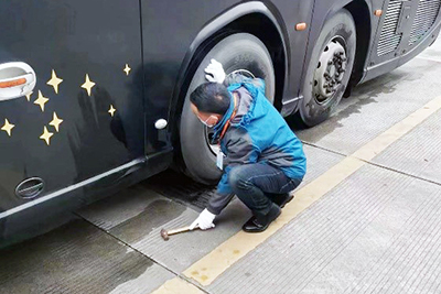 E:2023.1212.28腾博汇游戏官方网站长运金堂：【优异驾驶员】爱岗敬业守初心，，，，，，切记清静万里行——天下蹊径运输清静行车二百万公里优异驾驶员  刘志勇官网刘志勇2.jpg