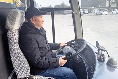 E:20232023.1212.29腾博汇游戏官方网站长运大邑：【优异驾驶员】爱岗贡献无悔人生  勤恳实干坚守初心——天下蹊径运输清静行车二百万公里优异驾驶员  张兑瑞官网张兑瑞1.jpg