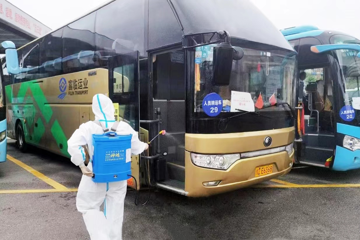 “疫”线摆渡人，，，，，，，跑出“生命转运线”——眉山四通全力做好抗疫运输包管