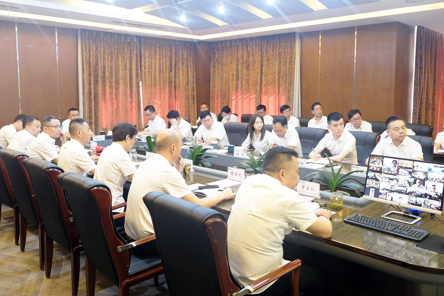 知缺乏而奋进  望远山而力行——腾博汇游戏官方网站运业召开2022年7月生产谋划例会