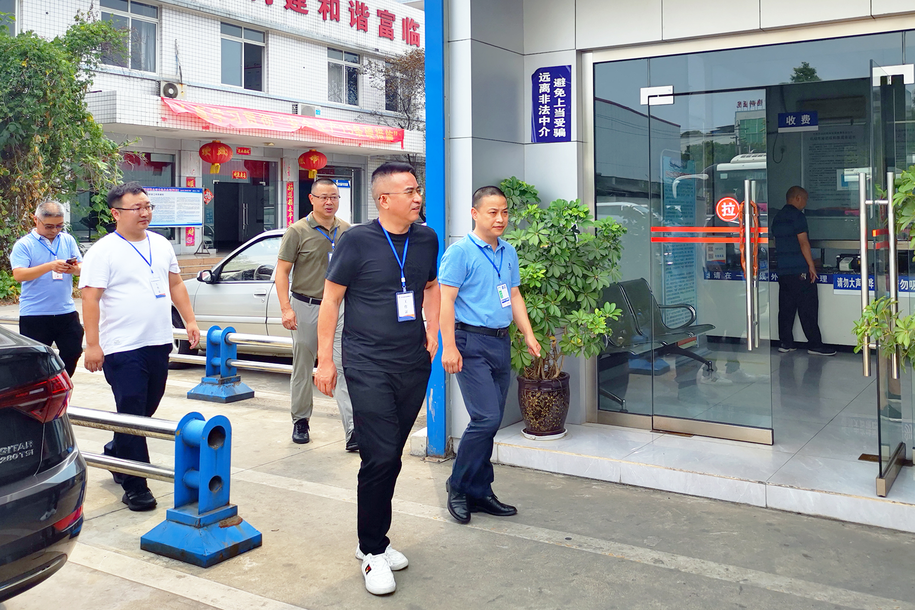 腾博汇游戏官方网站运业总司理蔡亮发到腾博汇游戏官方网站长运崇州分公司、大邑分公司检查指导事情