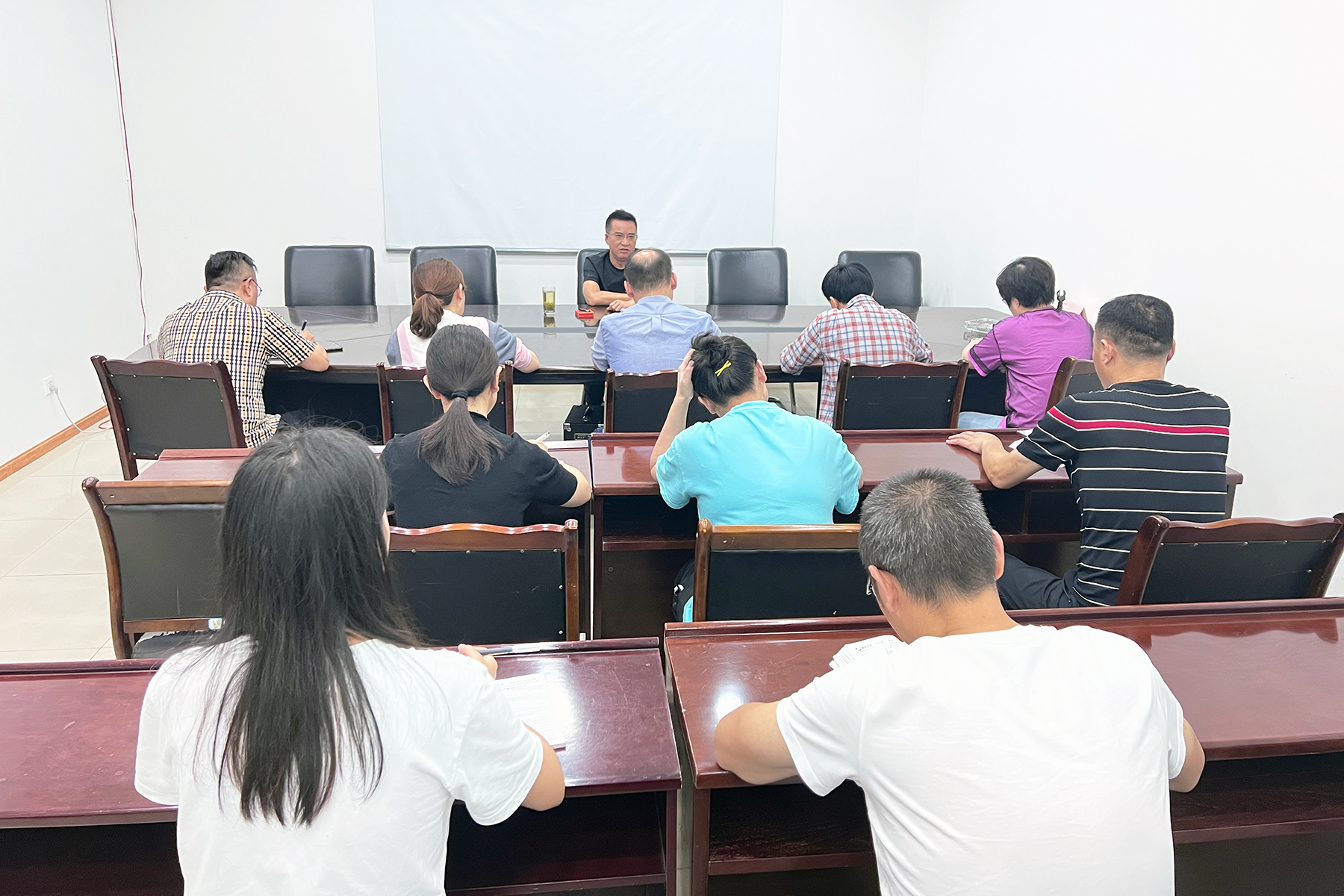 腾博汇游戏官方网站运业总司理蔡亮发到腾博汇游戏官方网站长运旅游运输商业分公司检查指导事情