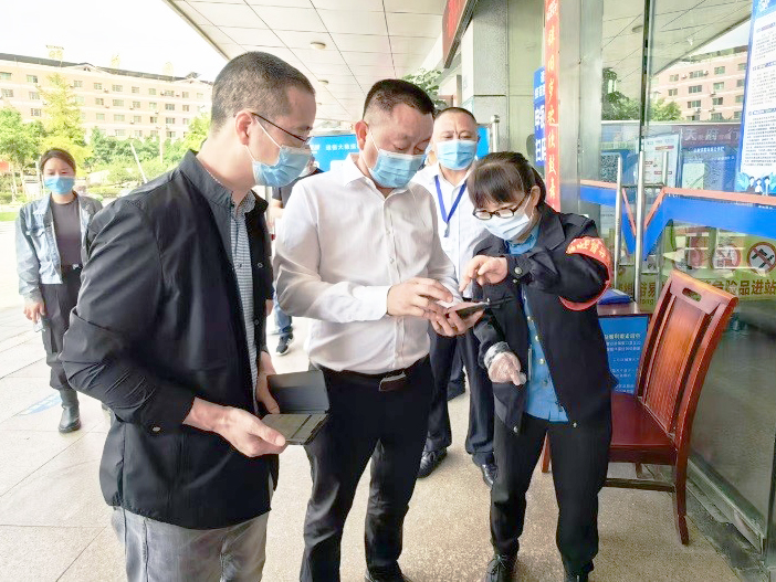 射洪市副市长王家伦到射洪公司举行国庆节前清静检查