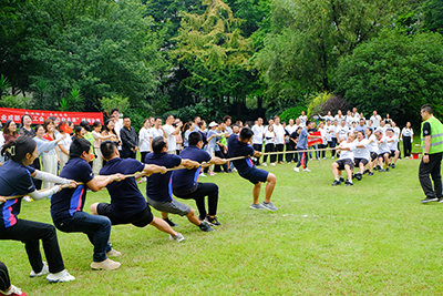 聚力向未来！腾博汇游戏官方网站运业成都片区工会开展拔河角逐