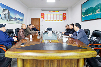 腾博汇游戏官方网站运业总司理蔡亮发到四川省乐山汽车运输有限公司考察交流