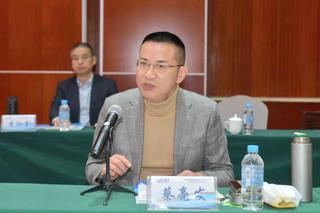 2f1d59018547617a318d377a541a9ab5